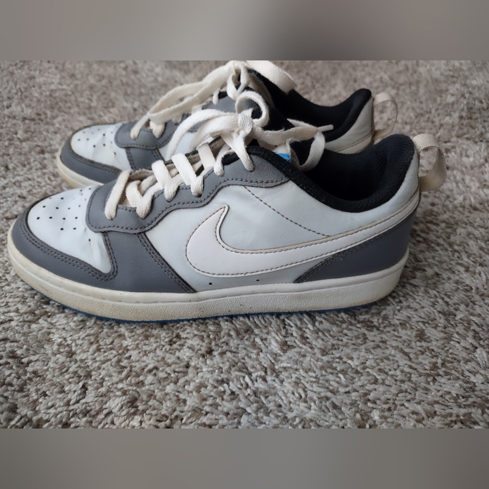 Nike Court Borough 5.5 Youth